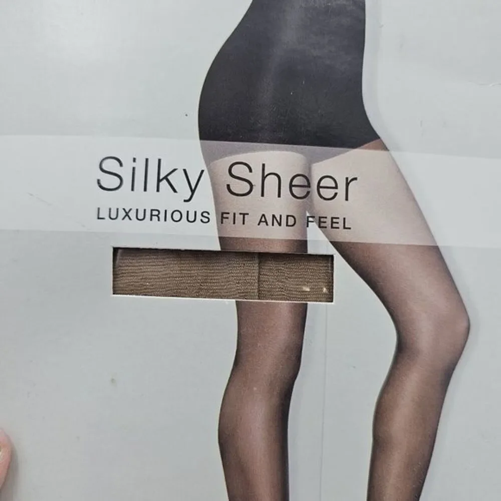 2- Beige Small Pantyhose Hanes‎ Solutions High Waist Silky Sheer Control Top